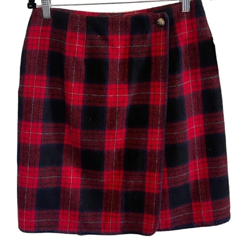 NWT- Vintage Old Stock- Marsh Landing Wool Plaid Red Navy Blue Wrap Skirt, 12